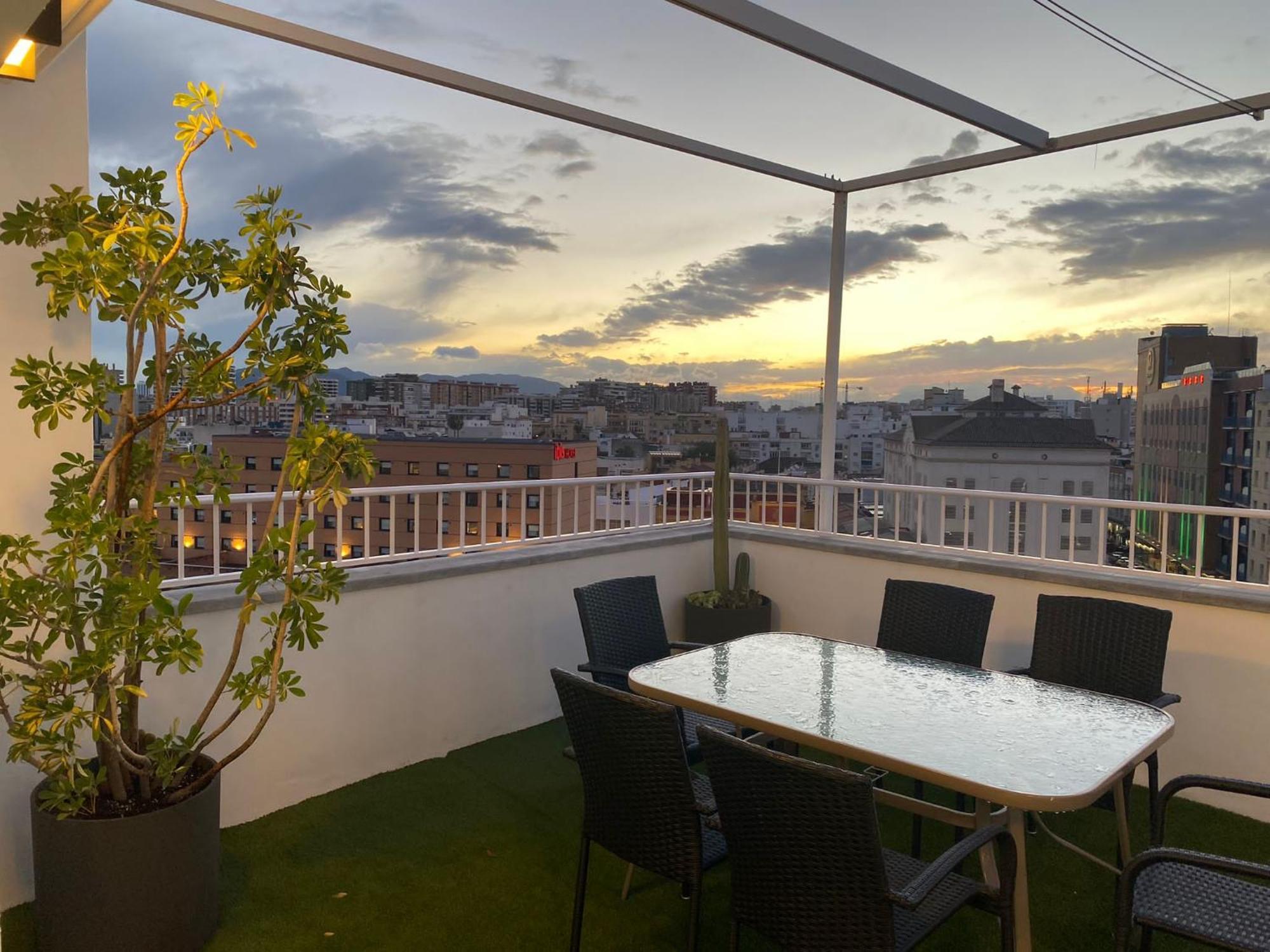 Penthouse Tribuna Center By Seric, Semana Santa Desde Tu Balcon Malaga
